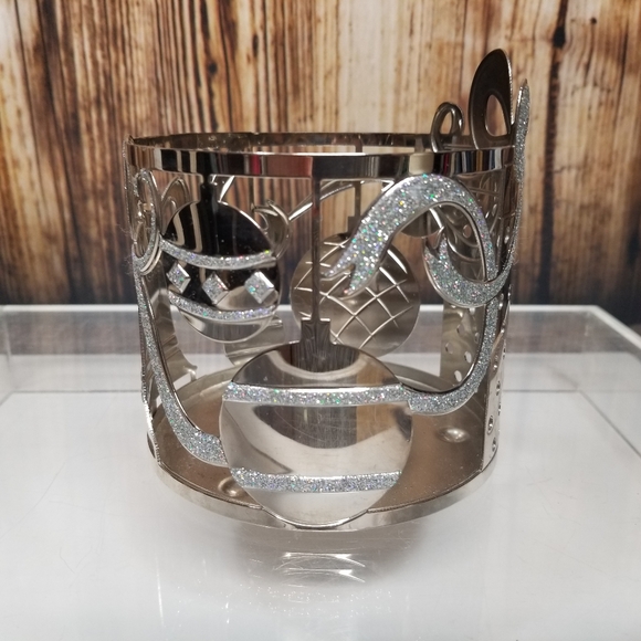 Bath & Body Works Christmas Set of 2 Silver Candle & Soap Holder Holiday Set - Picture 6 of 16